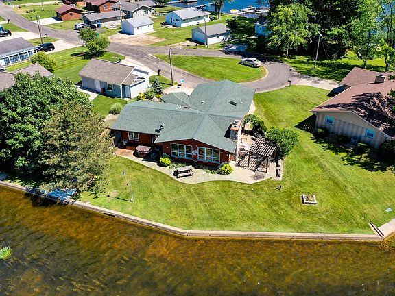 2nd image of 14840 Elm Dr