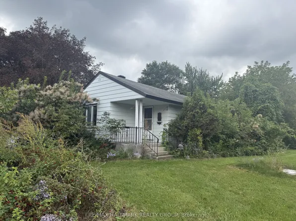 16 Donegal Rd, Ottawa, ON K2S 1P7