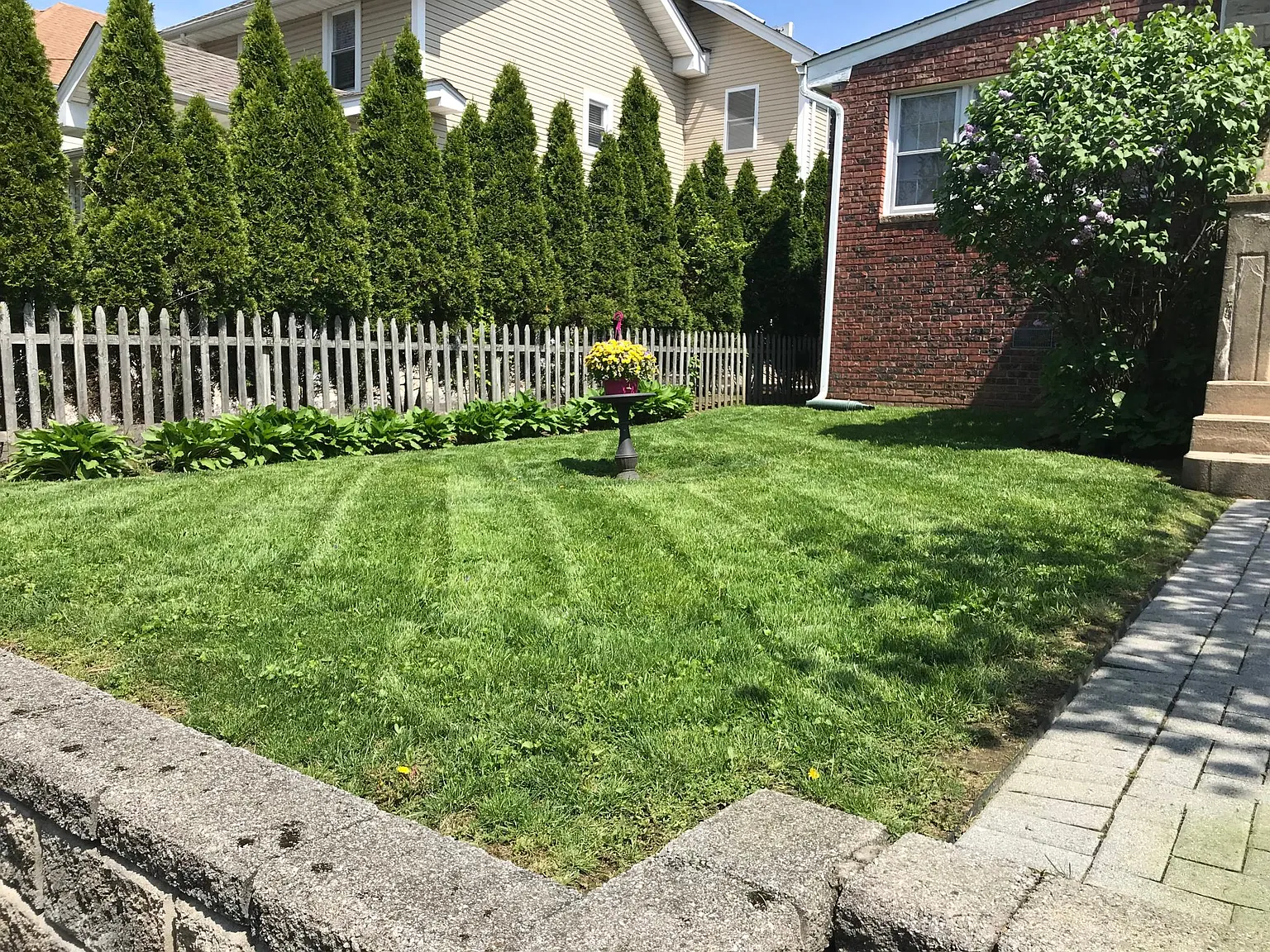 207 Central Ave — Photo 2