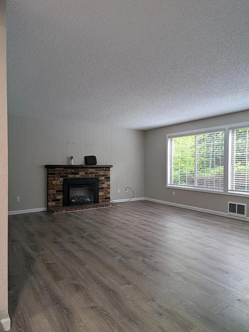 5024 81st Pl SW - 2 — Photo 3