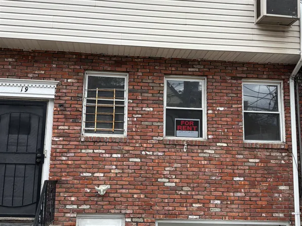 19 Skillman Avenue image 1 of 17