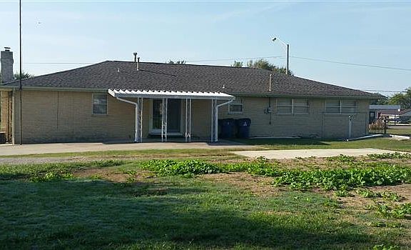 4th image of 930 E Smith