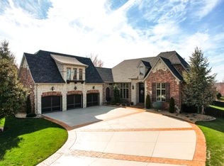 6091 S Lakepoint Dr, Springfield, MO 65804