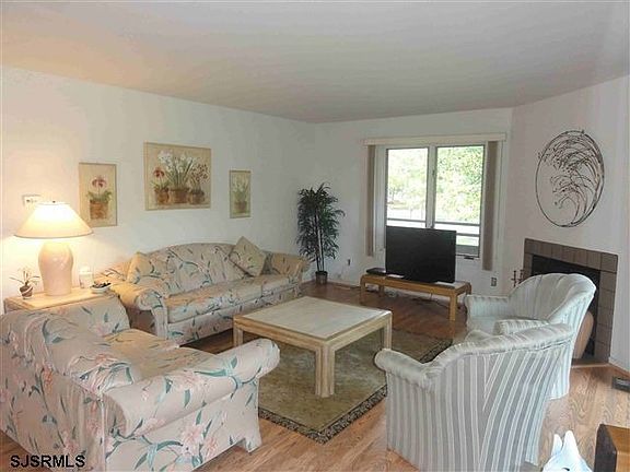5th image of 112 Easterly Dr