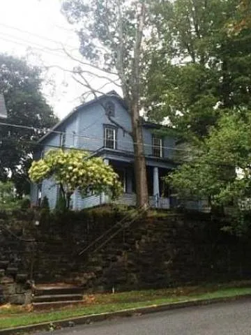 252 N Walnut St photo 1
