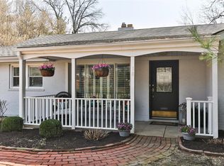 18 Ridge Line Dr, Saint Louis, MO 63122