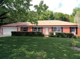 1010 Lady Guinevere Dr, Valrico, FL 33594