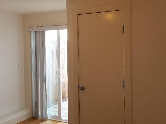 5th image of 1242 22nd Ave #B