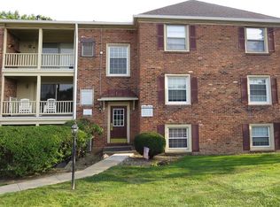 5712 Spotswood Dr, Lyndhurst, OH 44124