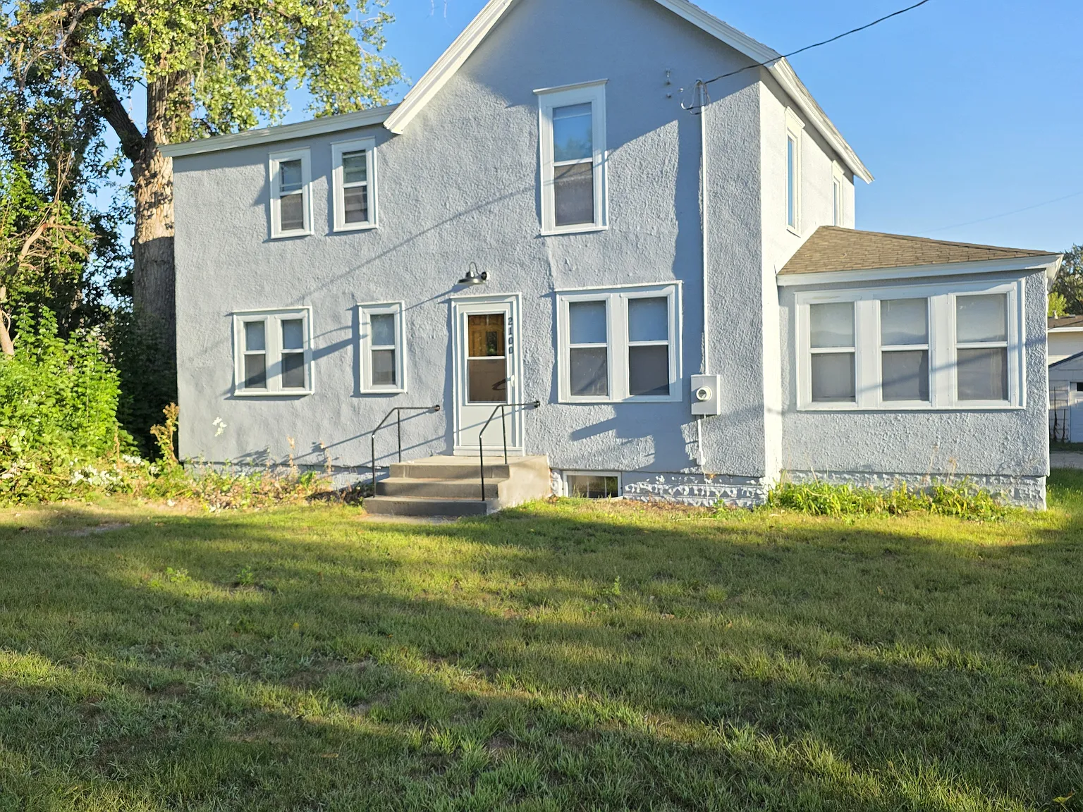 5 bed, 2152 sqft, $2,750 — Photo 1