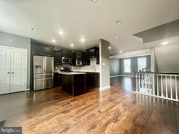 3rd image of 1155 Carinoso Cir