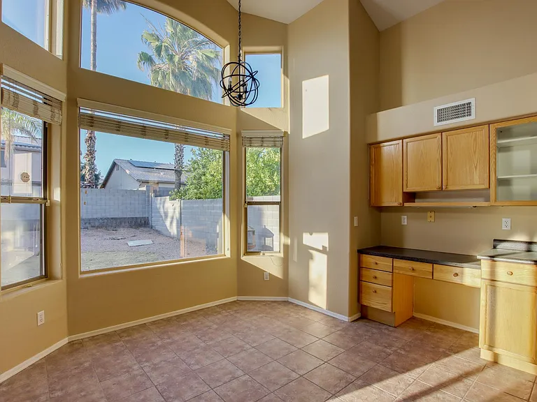516 W Anderson Ave — Photo 7