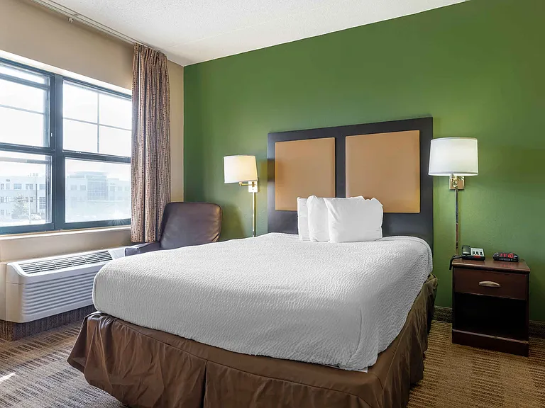 Studio Suite - 1 Queen Bed
