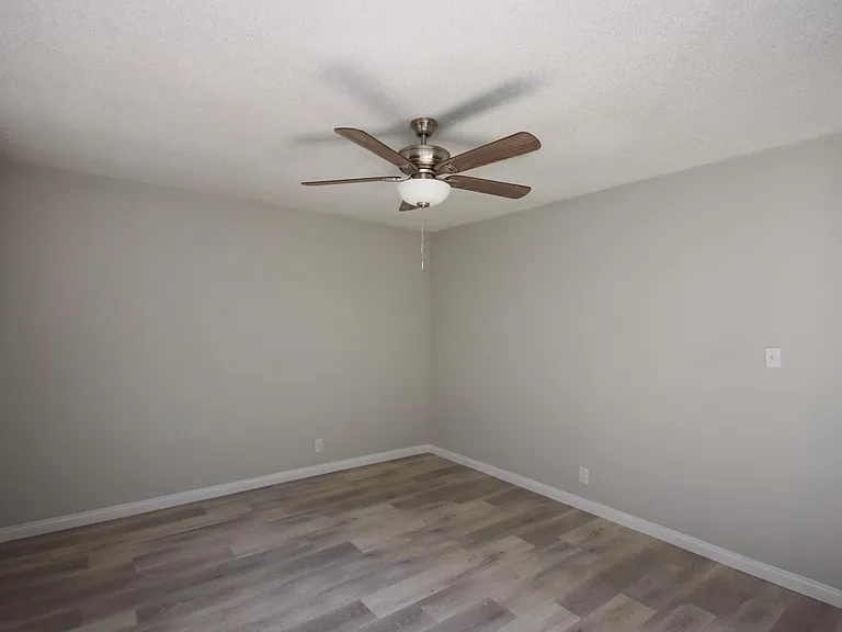 2505 W Grand Ave #B — Photo 12