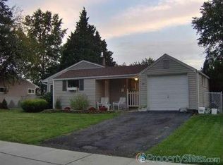 10 Incurve Rd, Levittown, PA 19057