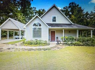 159 Honeysuckle Rd, Pikeville, TN 37367