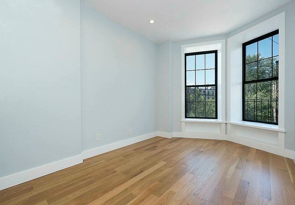 1st image of 11A Spencer Pl #8R