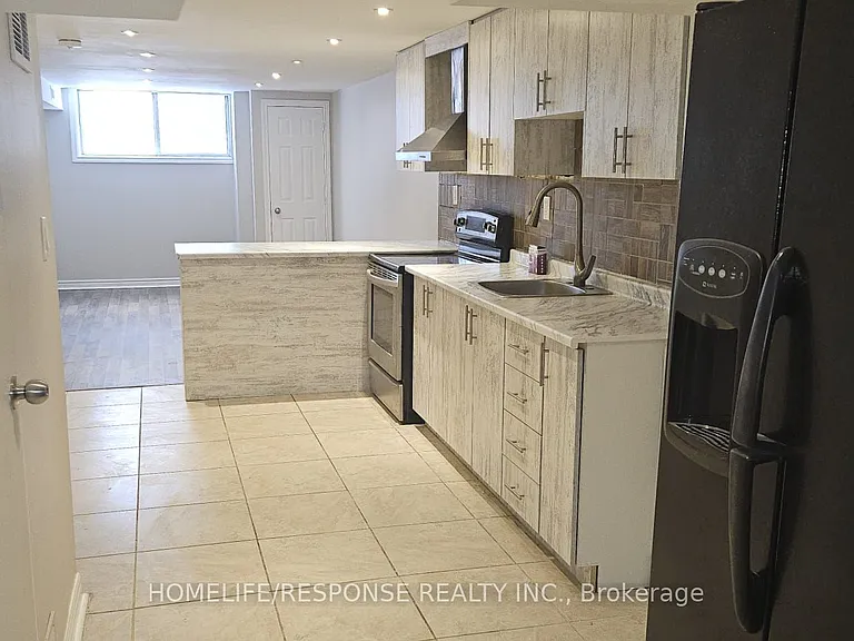 43 Woodlawn Ave #BASEMENT — Photo 5