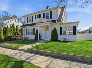 27 Fairfield Ter, Longmeadow, MA 01106