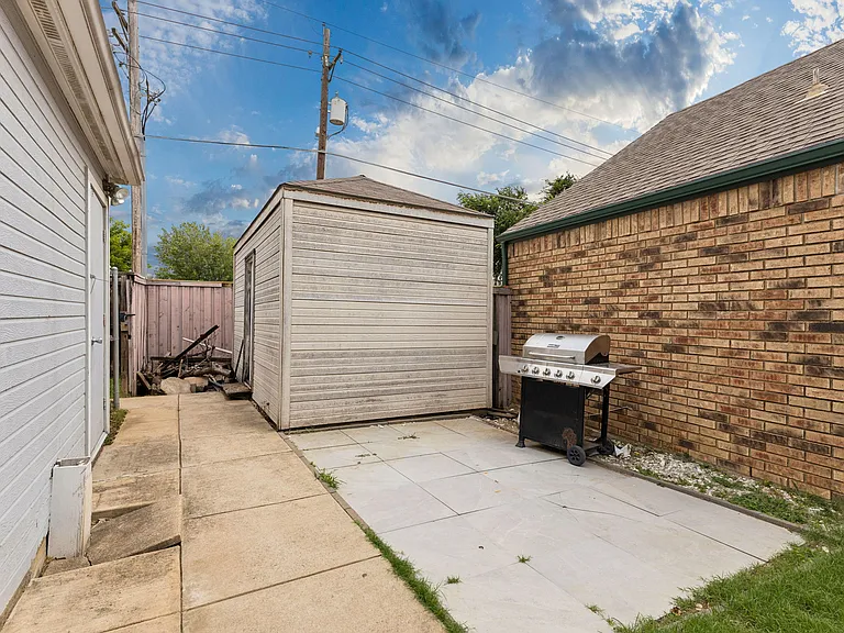 253 Teakwood Ln — Photo 22
