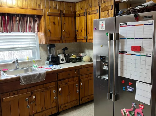 18 Barone St #B, Netcong, NJ 07857