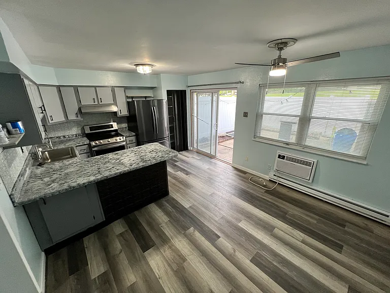 7238 Hazelcrest Dr — Photo 14