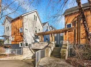 2602B Walnut Ave SW, Seattle, WA 98116