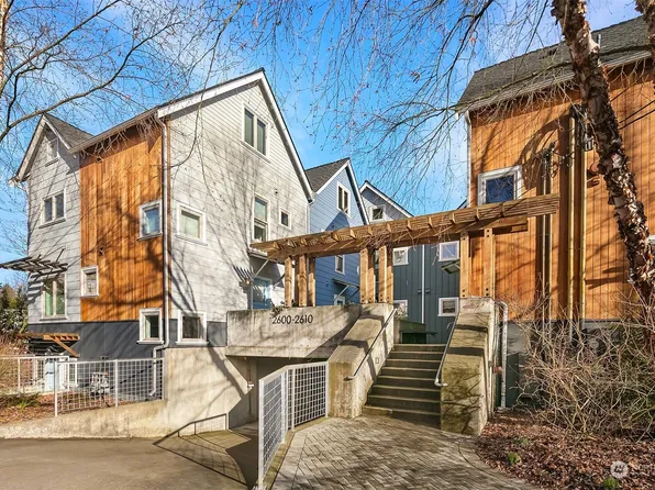 2602 Walnut Avenue SW #B, Seattle, WA 98116