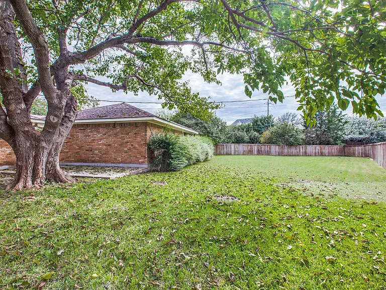 10141 Fieldfare Ct — Photo 21