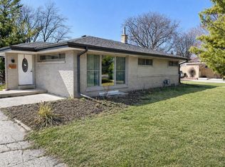 2985 Arbor Dr, Brookfield, WI 53005