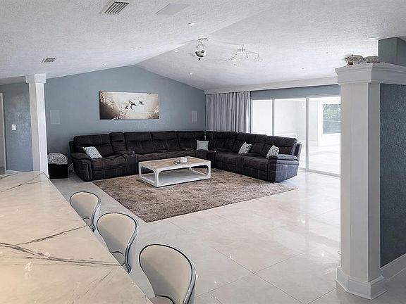 5th image of 1840 Flametree Ln