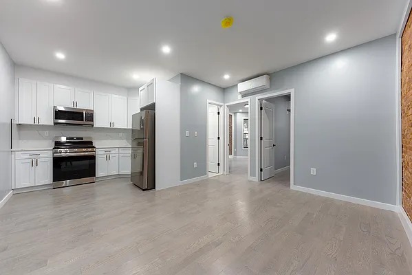 Rented by Avenues Real Estate | media 10