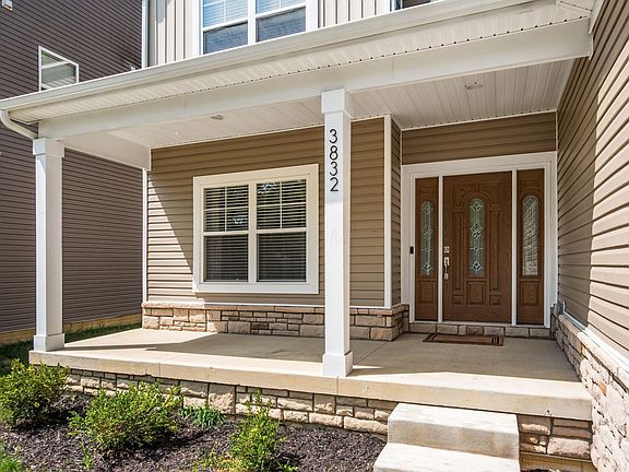 2nd image of 3832 Emmons Ave