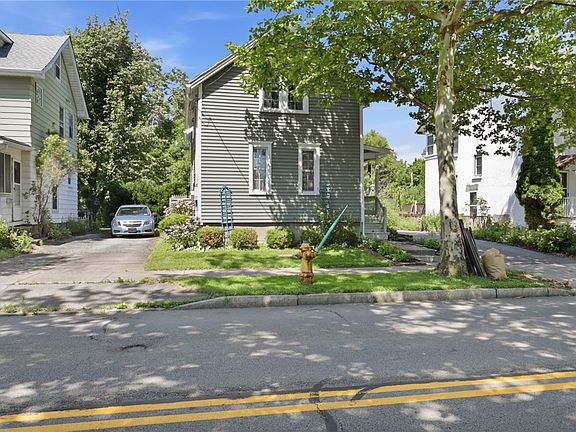3rd image of 370 Merchants Rd