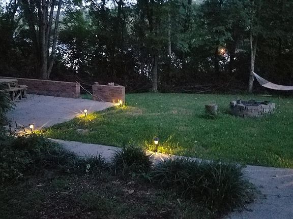 5th image of 612 Oak Forest Ln
