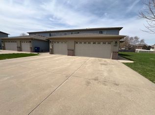 6301 S Santa Rosa Cir UNIT D, Sioux Falls, SD 57108
