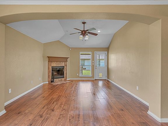 4th image of 137 Noelle Rd
