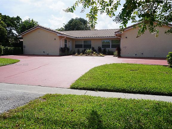 4th image of 3731 NW 110th Ave