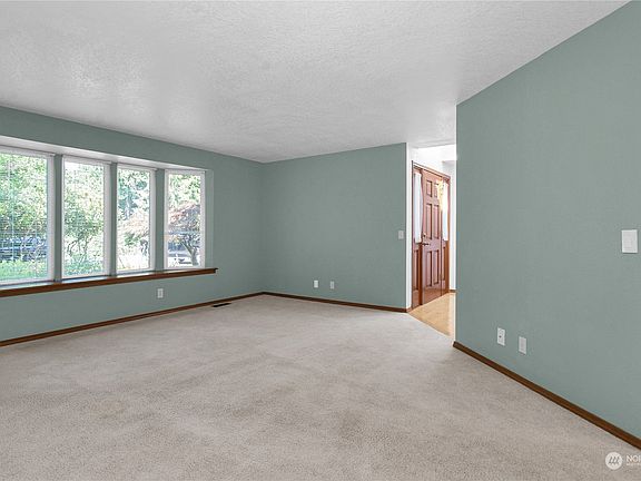 5th image of 4904 Donavan Drive SE