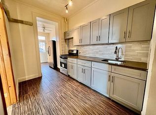 21-72 43rd St #1L, Astoria, NY 11105