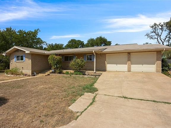 3rd image of 5708 Parkwood Dr