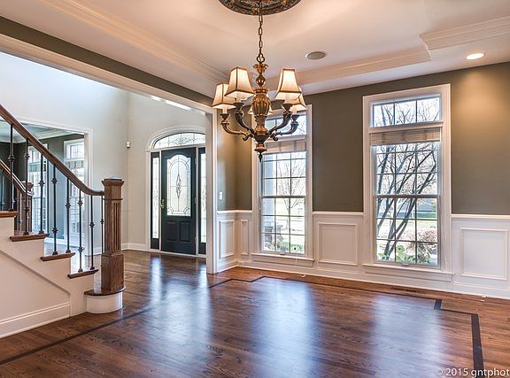 4th image of 1005 Fox Chase Ln