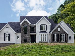 295 Hutchman Rd, Mars, PA 16046