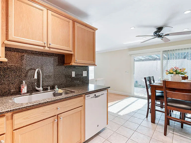 8155 Carmel Dr — Photo 23