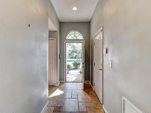 2nd image of 1811 Tara Marie Ln