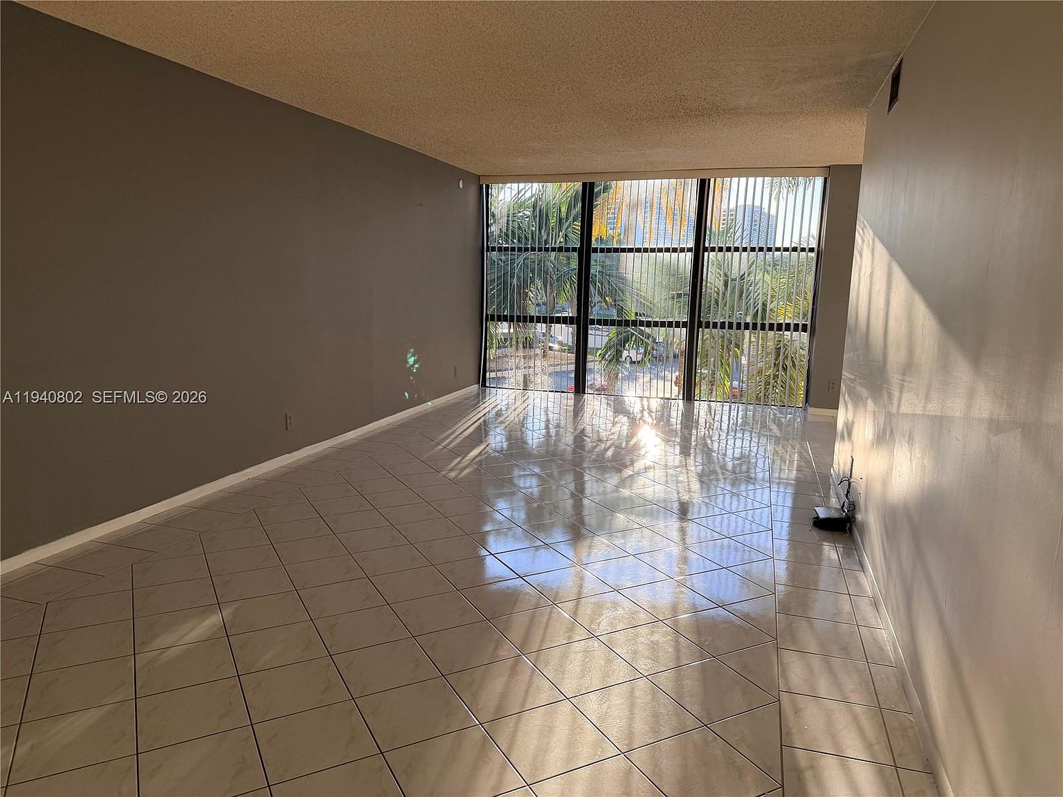 800 Parkview Dr APT 303 · 2
