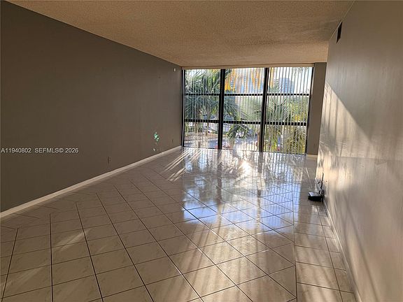 2nd image of 800 Parkview Dr APT 303