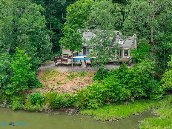 3rd image of 91 Perkins Woods Rd