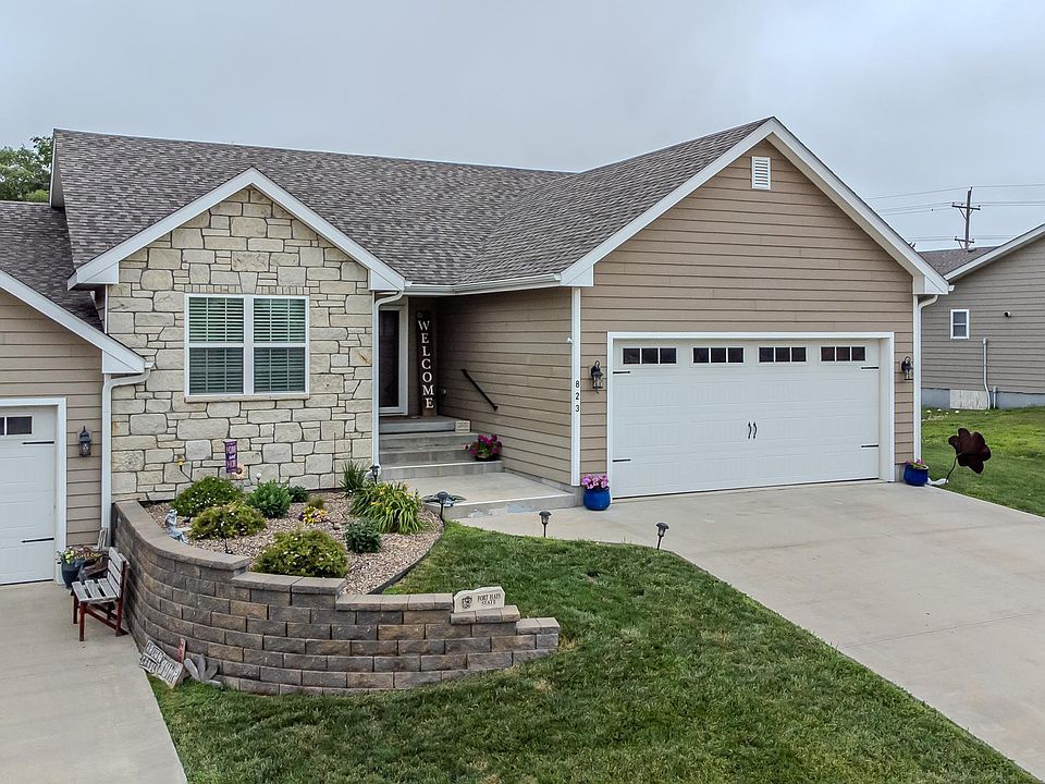 1st image of 823 Spellman Cir