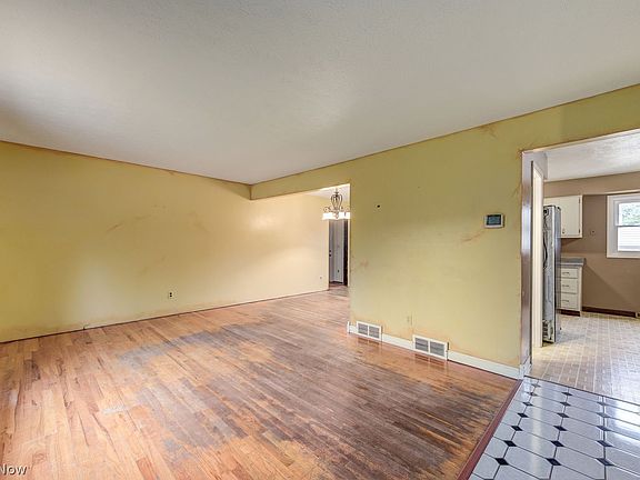 3rd image of 6170 W 29th St